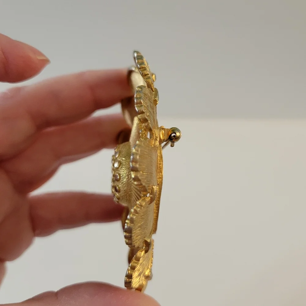 Vintage Sarah Coventry Sunflower Brooch Goldtone Large READ